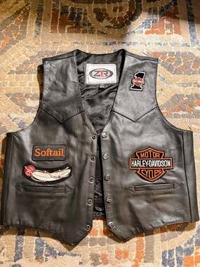 Z1R Apparel Black Leather Biker Vest with Harley-Davidson Patches Size 46